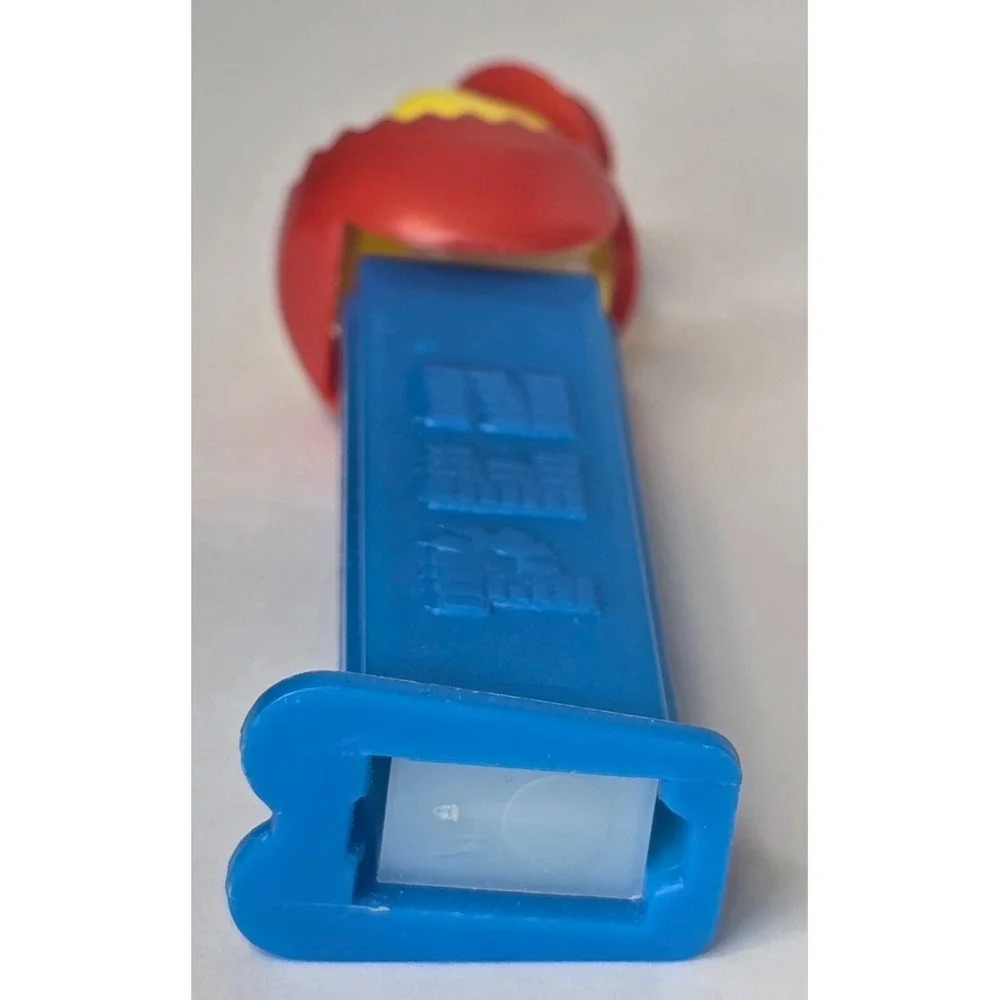 VINTAGE PEZ BABY CHICK CRACKED EGG RED TOP HAT DISPENSER W/ FEET COLLECTIBLE EUC
